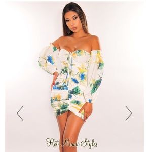 Hot Miami styles floral ruched dress